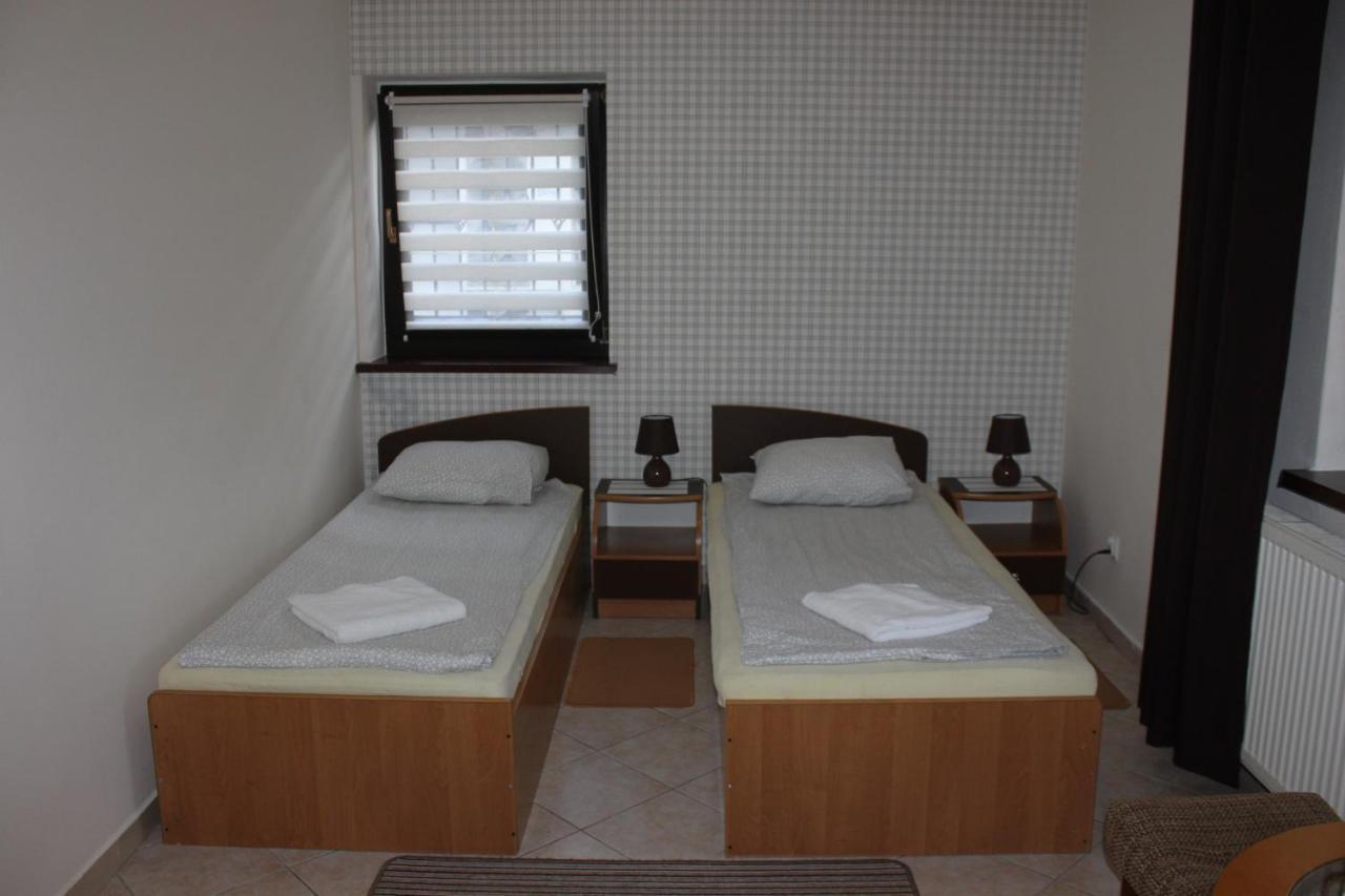 Park Lesny 'U Kaczyny' Hotel Rogow Exterior foto